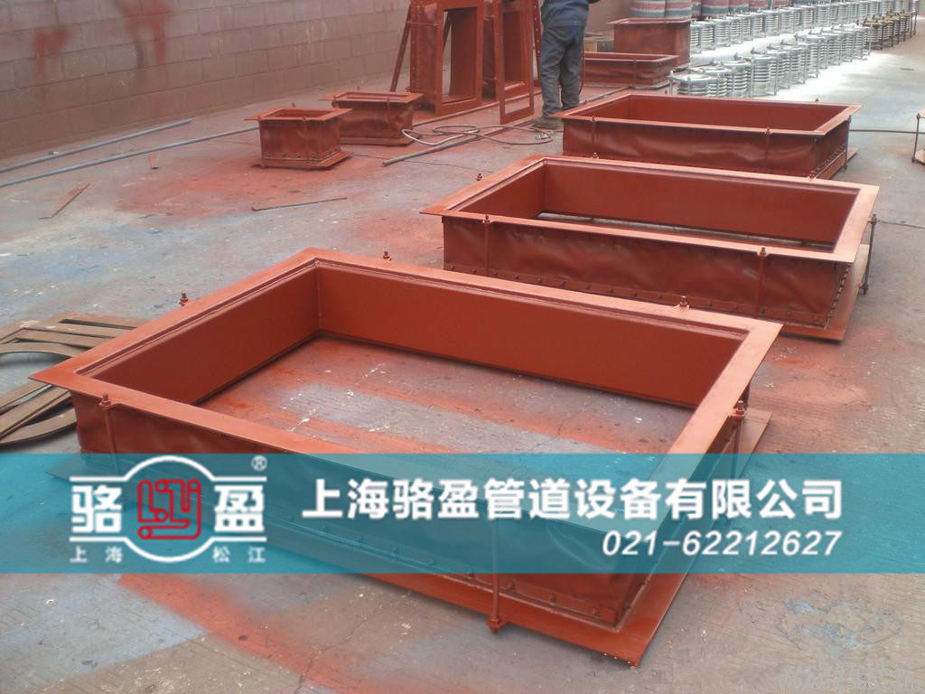 香港機(jī)場矩形非金屬<a href=http://www.ktcandy.com target=_blank class=infotextkey>補(bǔ)償器</a>噴涂環(huán)節(jié)